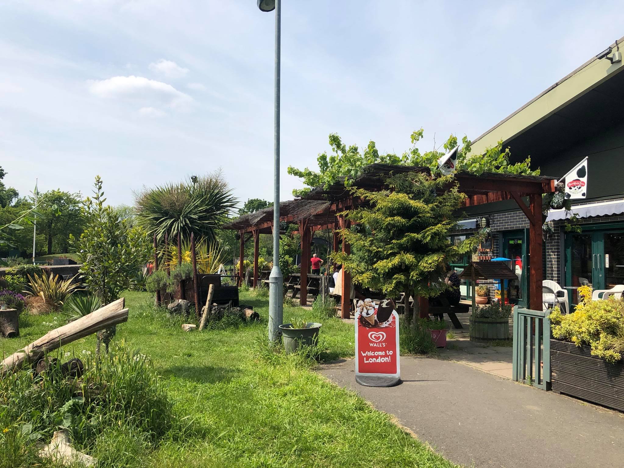 Markfield Cafe in the park